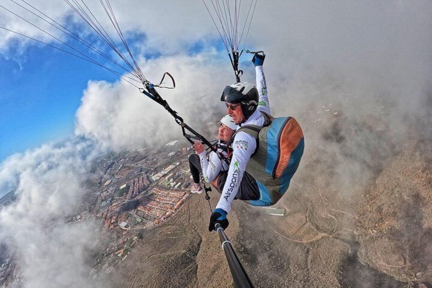 Bronze Tandem Paragliding Flight in South Tenerife with Pick-up 3