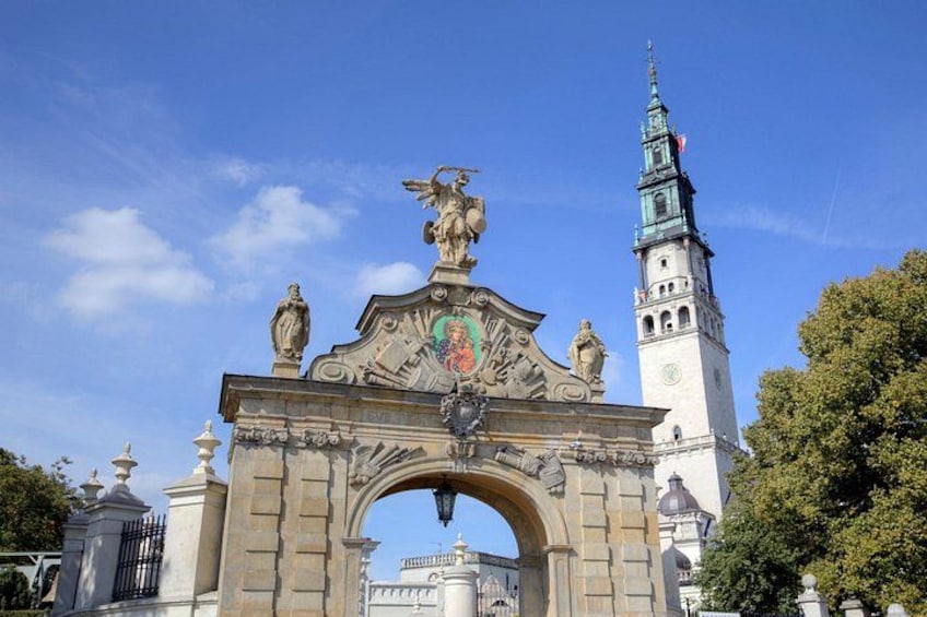 Pieskowa Skala Castle and Czestochowa Day Tour from Krakow 1