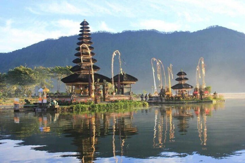 Ulun Danu Beratan Temple 2