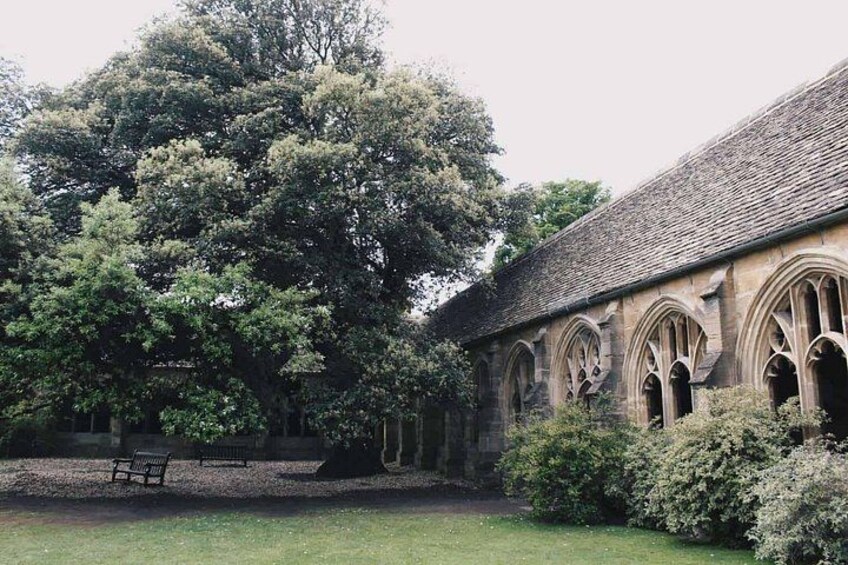 Harry Potter Walking Tour of Oxford Including New College 3