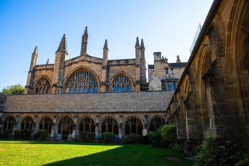 Harry Potter Walking Tour of Oxford Including New College 4