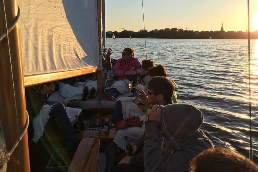 Hamburg Small-Group Sunset Sailing Cruise on Lake Alster 1