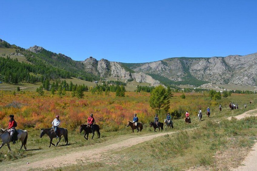 Private Day Tour: Terelj National Park + Genghis Khan's Statue .. 2