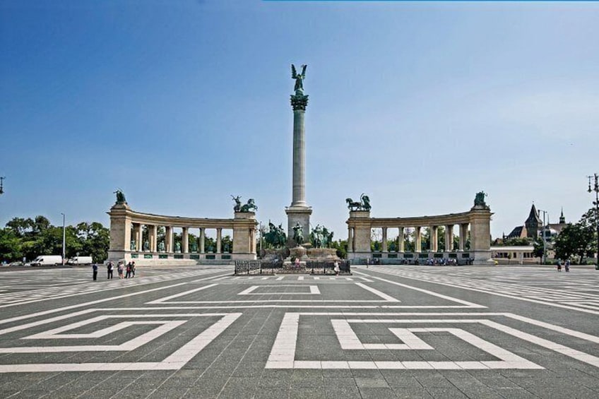 Budapest Heroes' Square 4