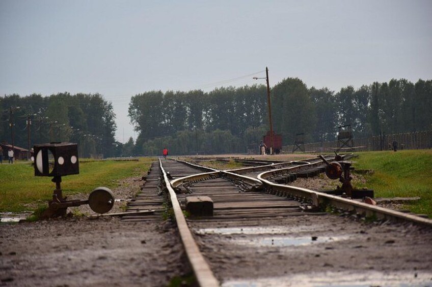 Auschwitz-Birkenau Tour with Official Guide & pickup options 2