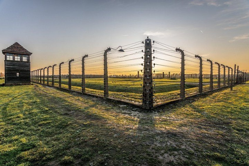 Auschwitz-Birkenau Tour with Official Guide & pickup options 2