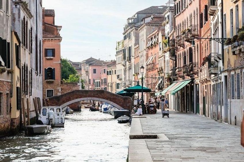 Venice Evening Food Tour: Bites, Drinks & Sit-Down Dinner 4
