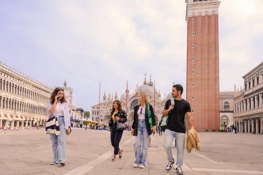 St. Mark's Basilica & Doge's Palace Guided Tour with Gondola Ride 2