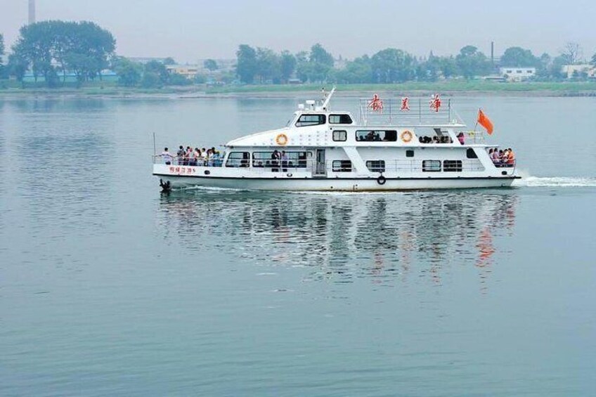 Dandong boat tour