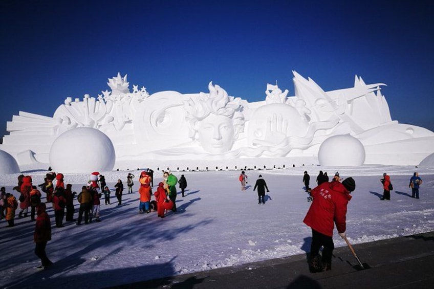 Harbin snow fair on sunisland 2