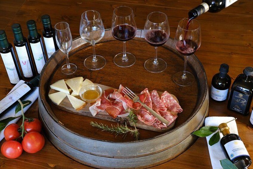 Private Tuscan meal with Wine and EVO oil tasting 1