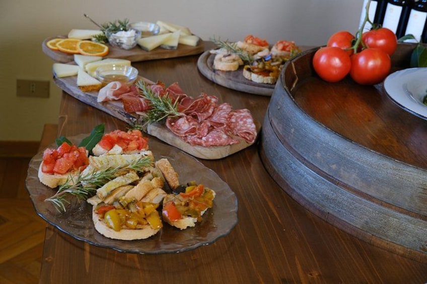 Private Wine & Evo Oil Tasting with Tuscan Meal 2