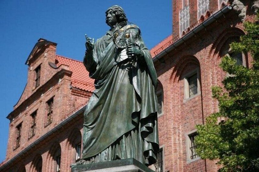 Private walking city tour in Torun 2