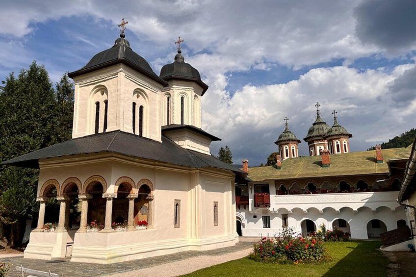 Sinaia Monastery old courtyard. 3