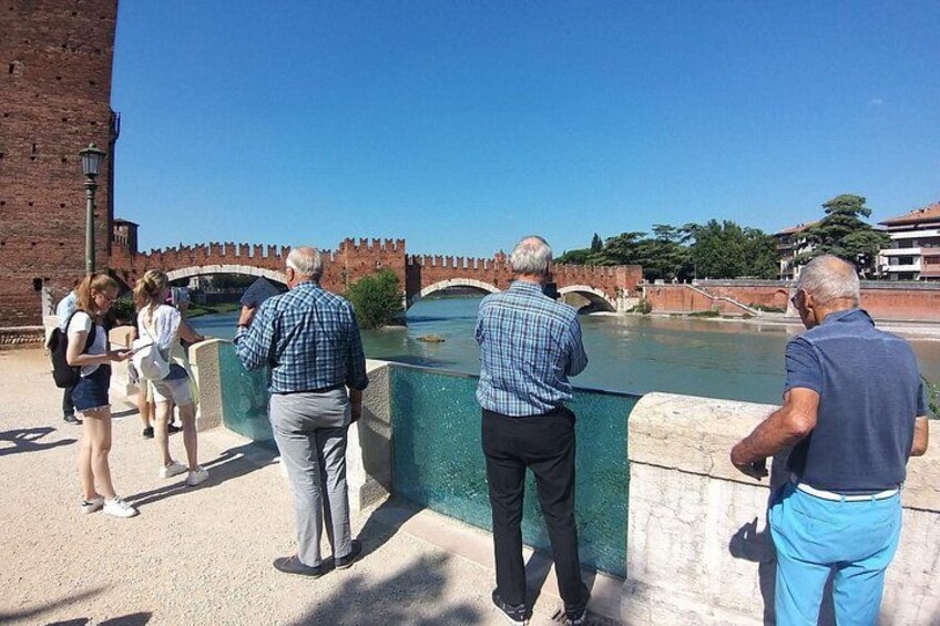 Castelvecchio and Adige river, Likegarda enjoy Verona 2