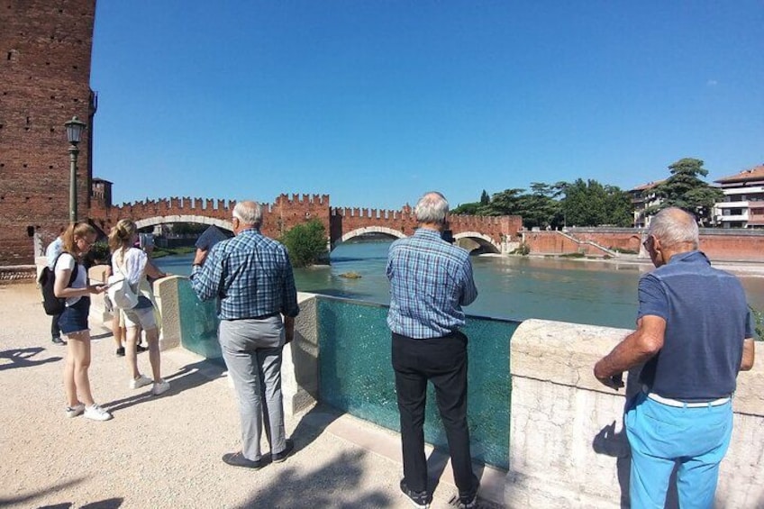 Castelvecchio and Adige river, Likegarda enjoy Verona 5