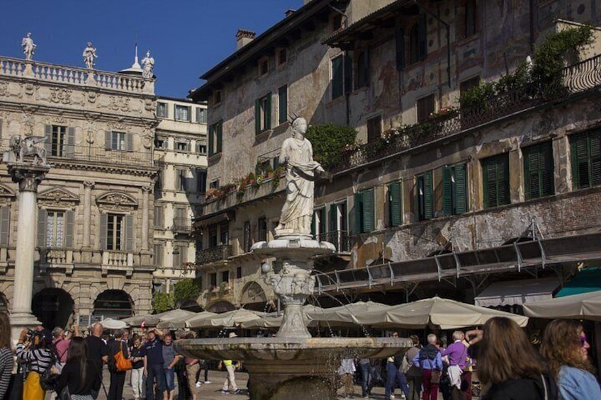 Piazza delle Erbe, Likegarda 3