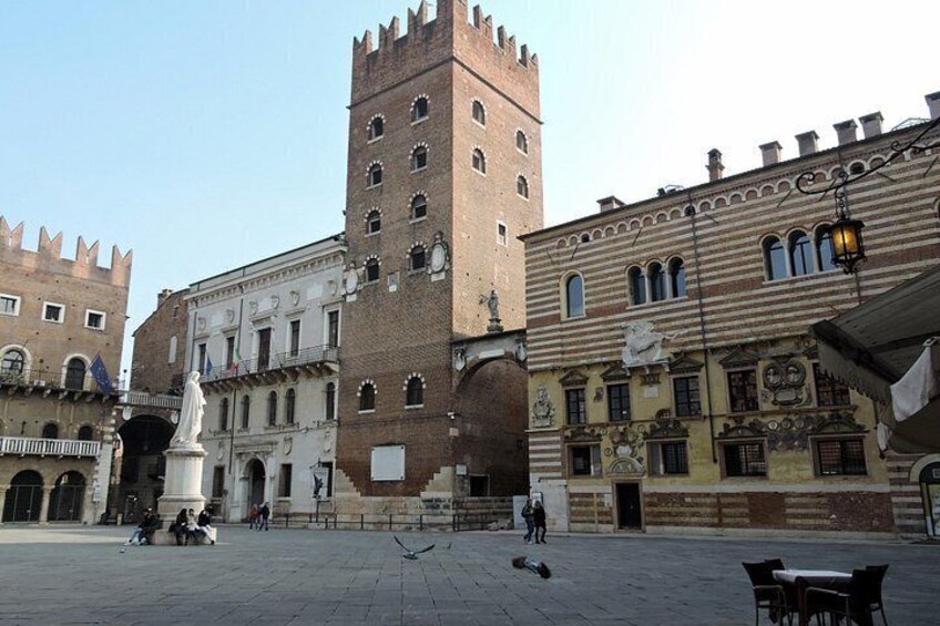 Piazza dei Signori, Verona, Likegarda tours 2