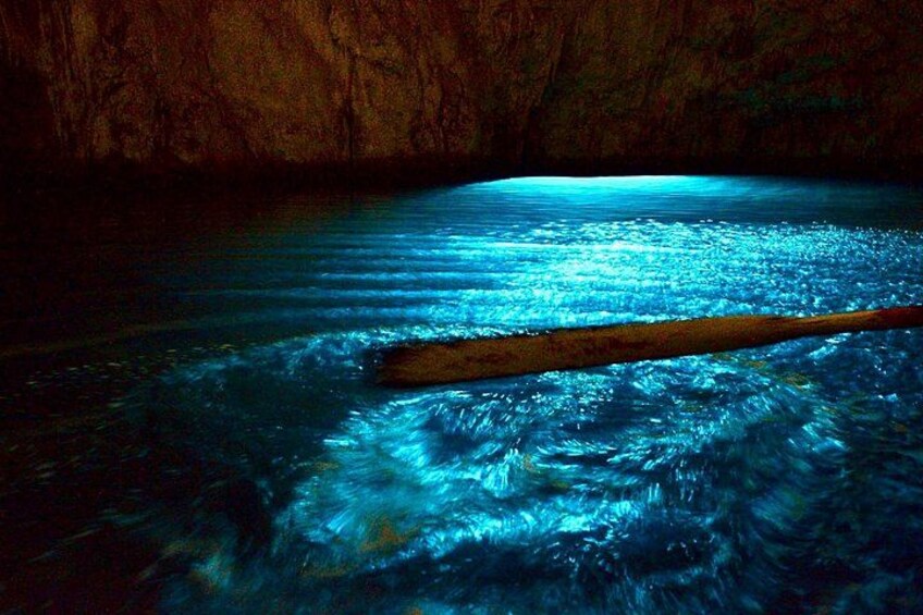 Positano: Amalfi Coast Small-Group Boat Tour with Swim and Drinks 2