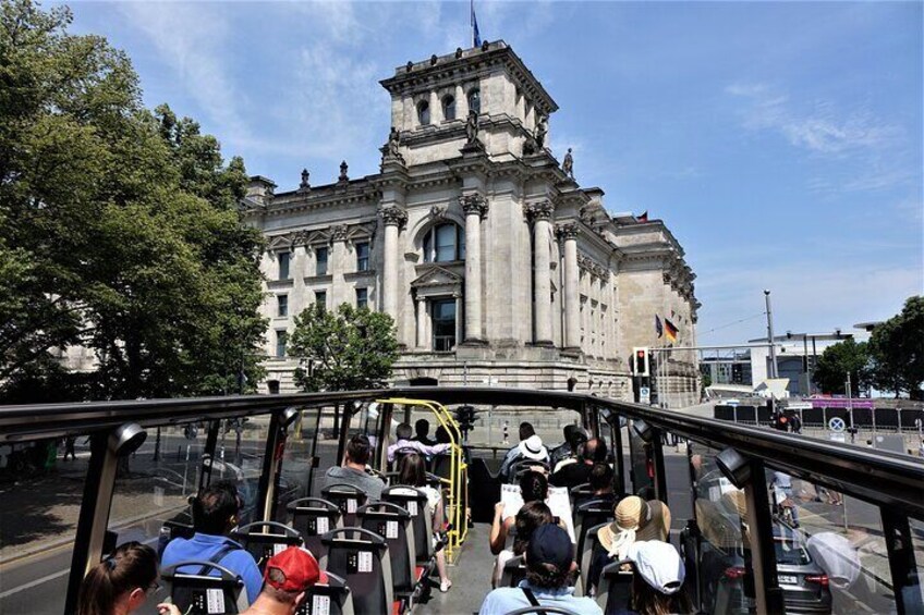 Cabrio Bus Berlin Reichstag