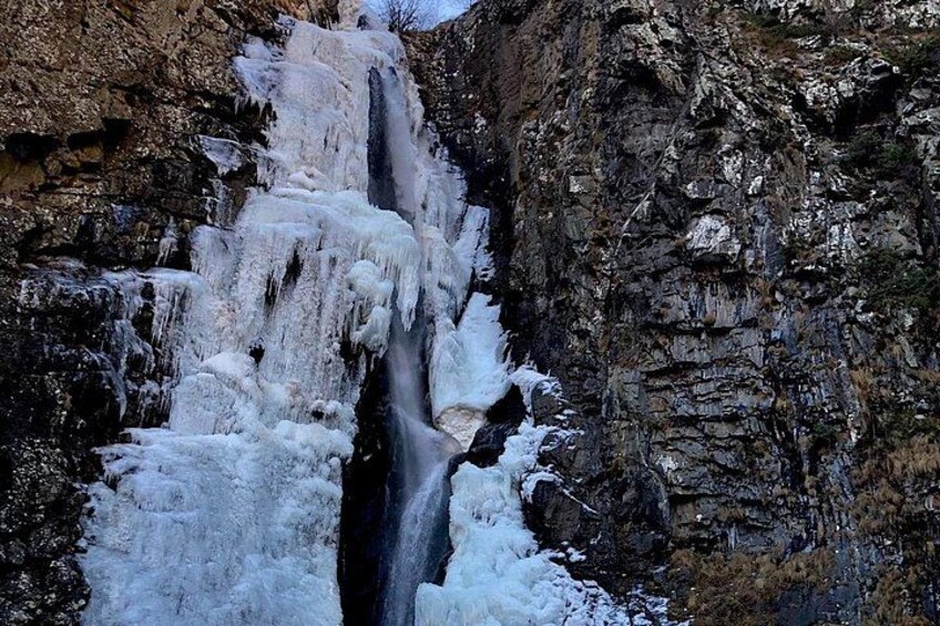 Frozen Waterfall of Gveleti 2