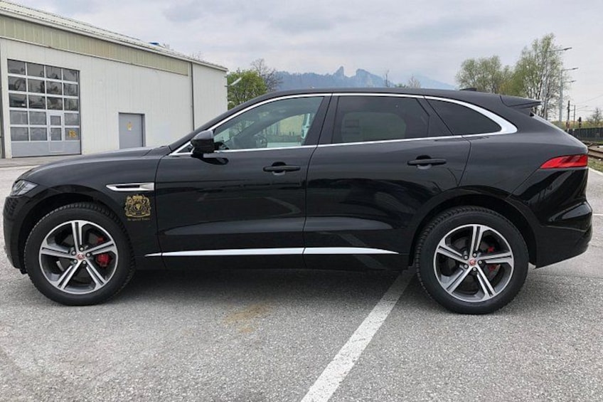 our SUV limousine - Jaguar F-Pace 2