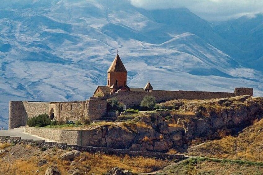 Khor Virap monhttps://www.tripadvisor.com/PreviewImage?p=11&img=194430957astery 2