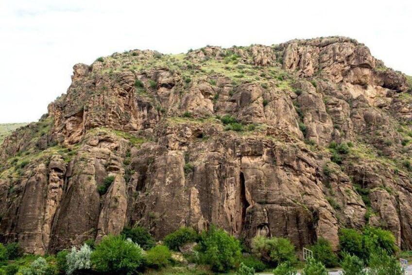 Private tour to Khor Virap, Noravank, ancient Birds-Cave, Hin Areni wine factory 5