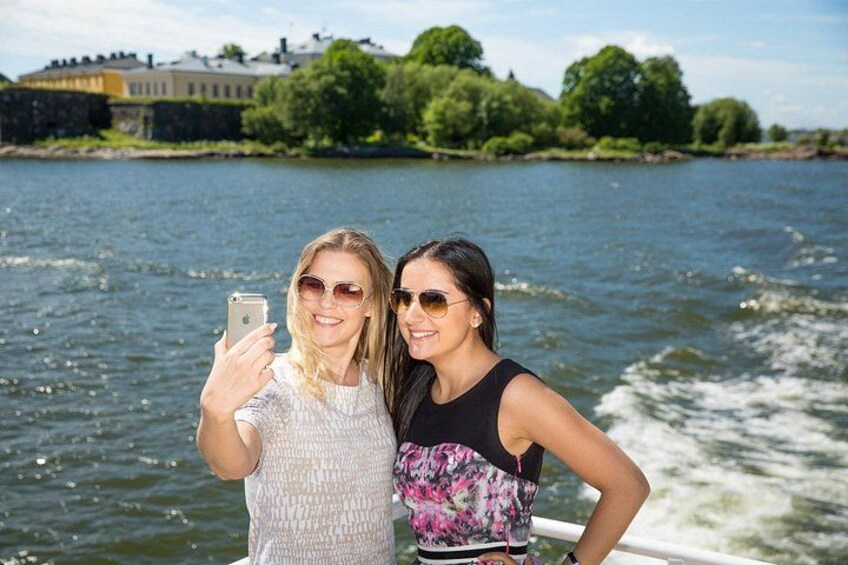 Beautiful Canal Route, 1,5h archipelago cruise 3
