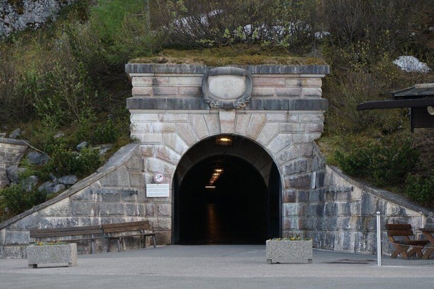 entrance to the tunnel 4