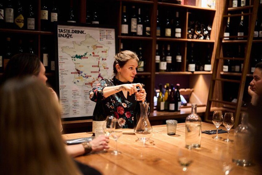 French Wine and Champagne Tasting in Paris 3