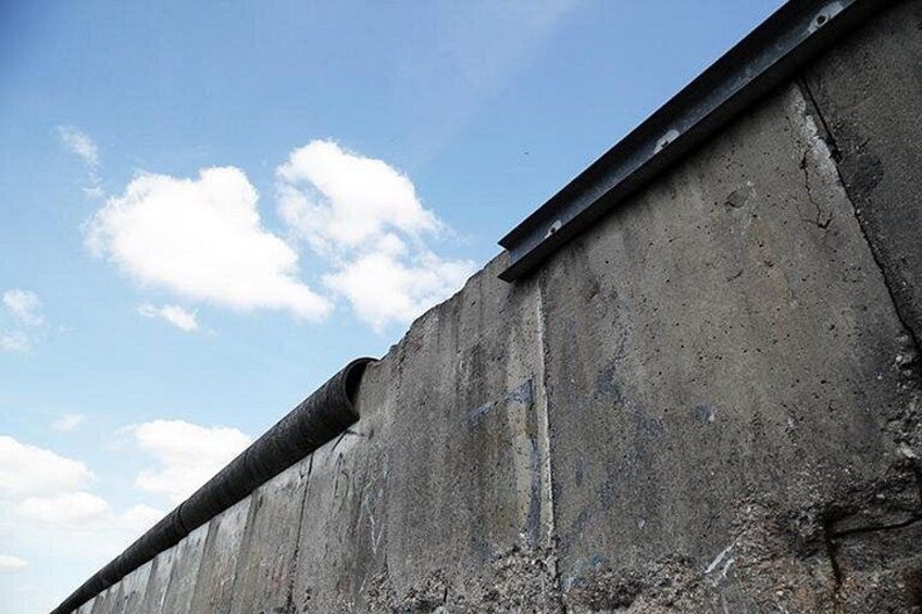 Stand before the infamous Berlin Wall, and hear tales of daring escapes 2