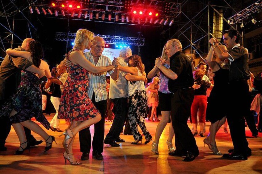 Buenos Aires Tango Tour Including Class and Milongas 3