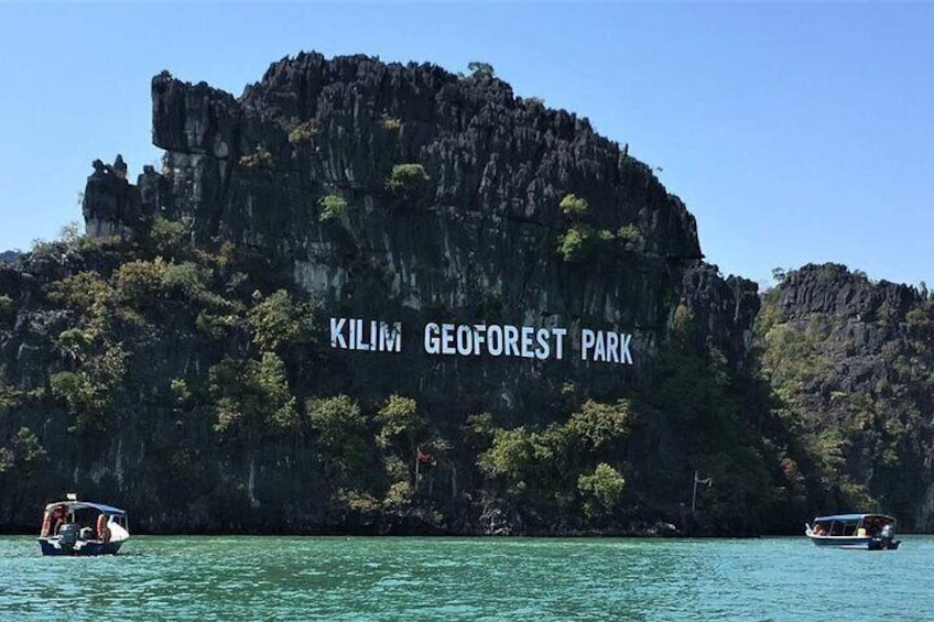 Take a boat ride along the Kilim River through the mangroves 4