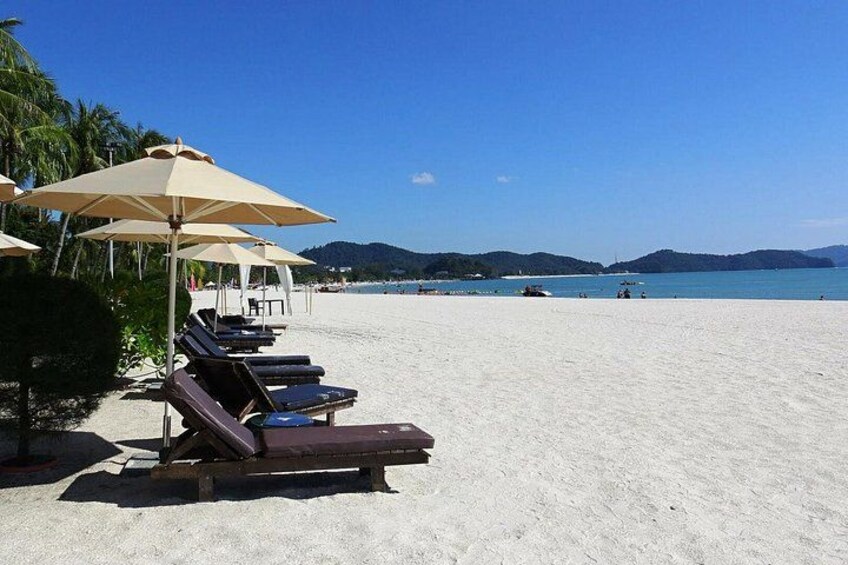 This tour takes you to Cenang Street, Eagle Square, and famous duty free shopping in Kuah Town. 3