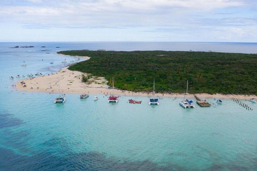 Icacos Deserted Island Catamaran, Snorkel, and Picnic Cruise 2