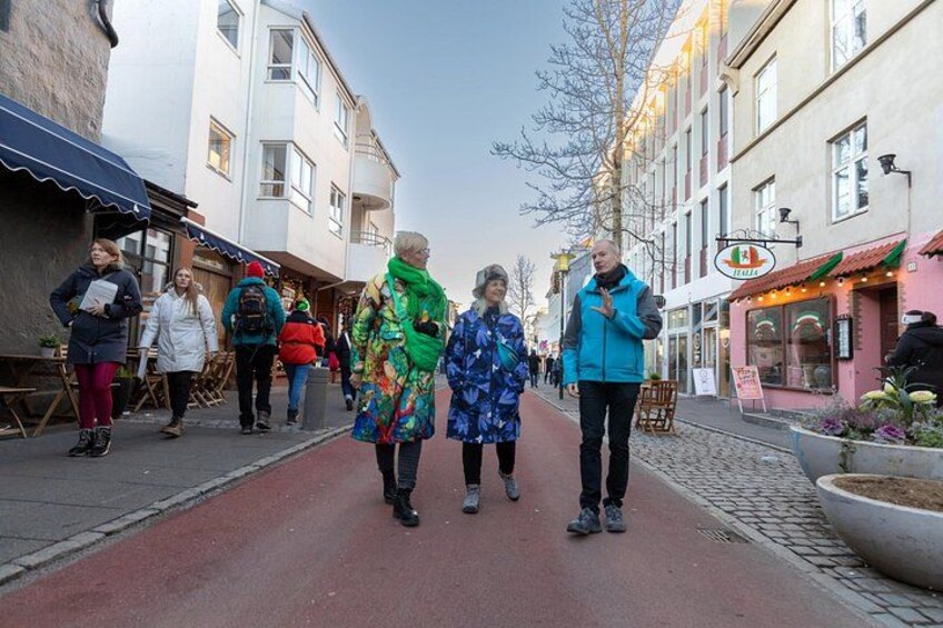 We take a stroll down Laugavegur, Iceland´s main shopping street, littered with cute boutiques and unique gift shops. 5
