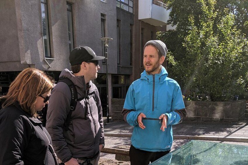 We will show you all the little details and secrets in our quirky city. Join us to learn interesting and sometimes scary facts about Iceland 1