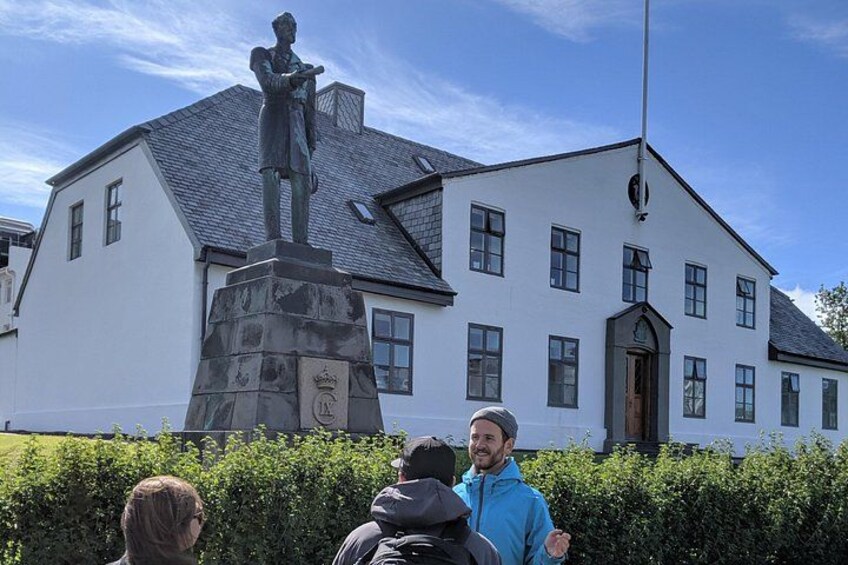 Explore the best that Reykjavik has to offer together with Your Friend in Reykjavik 3