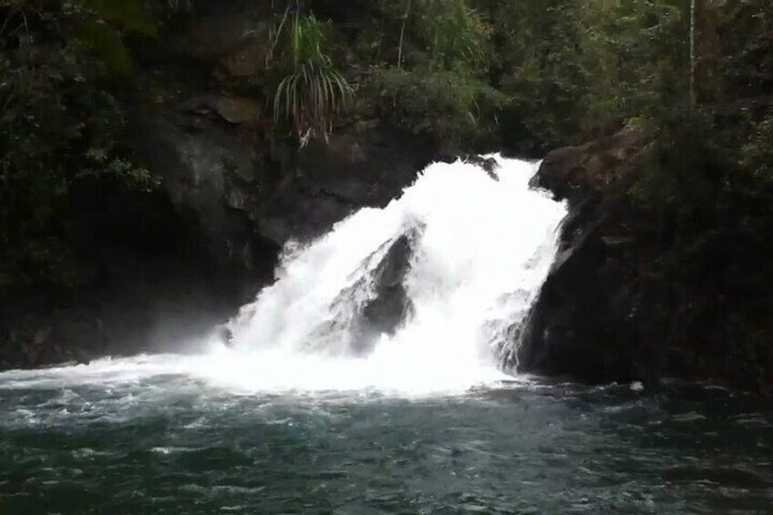 Private Tour: Amazing Estrella Falls from Puerto Princesa