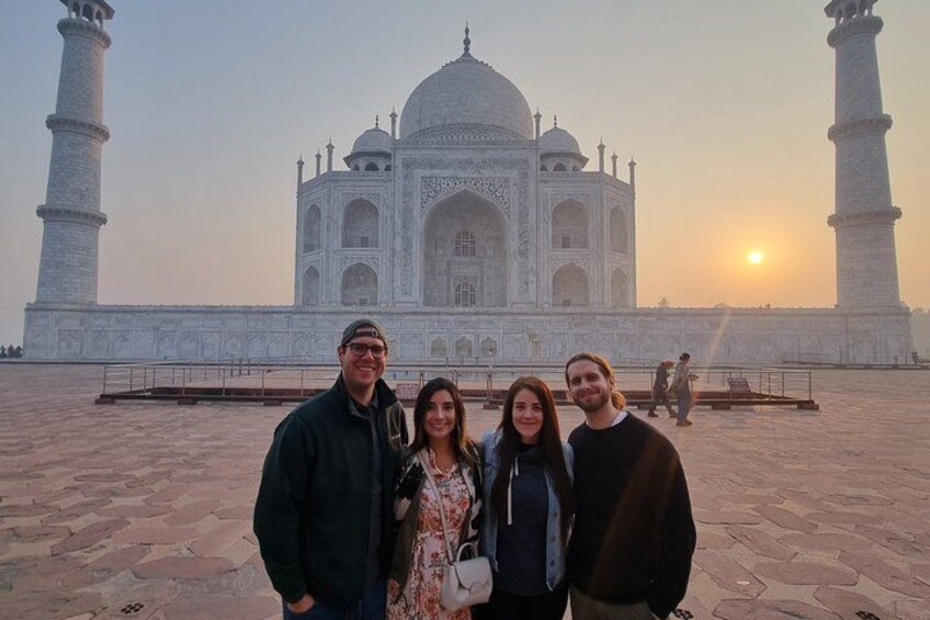 Taj Mahal & Agra Fort Private Tour with Skip-the-Line Entry 4