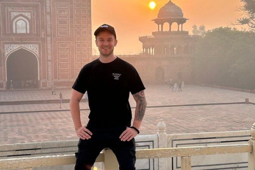Taj Mahal & Agra Fort Private Tour with Skip-the-Line Entry 3