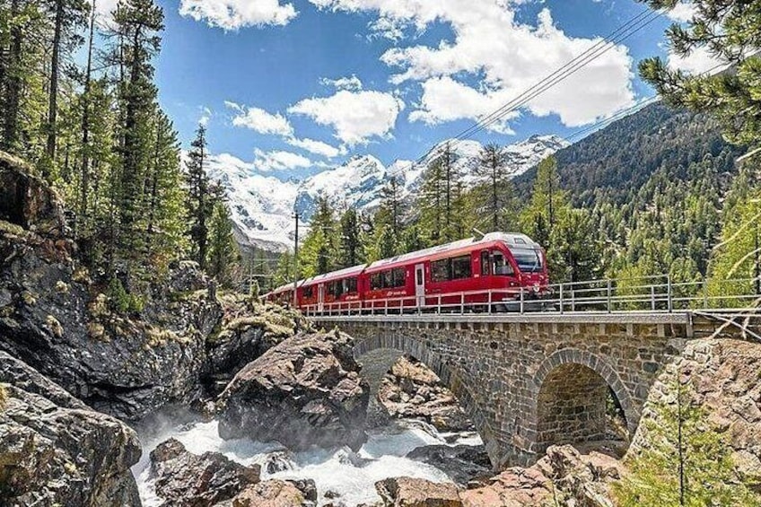 Lake Como Cruise, St. Moritz & Bernina Red Train Tour from Milan 2