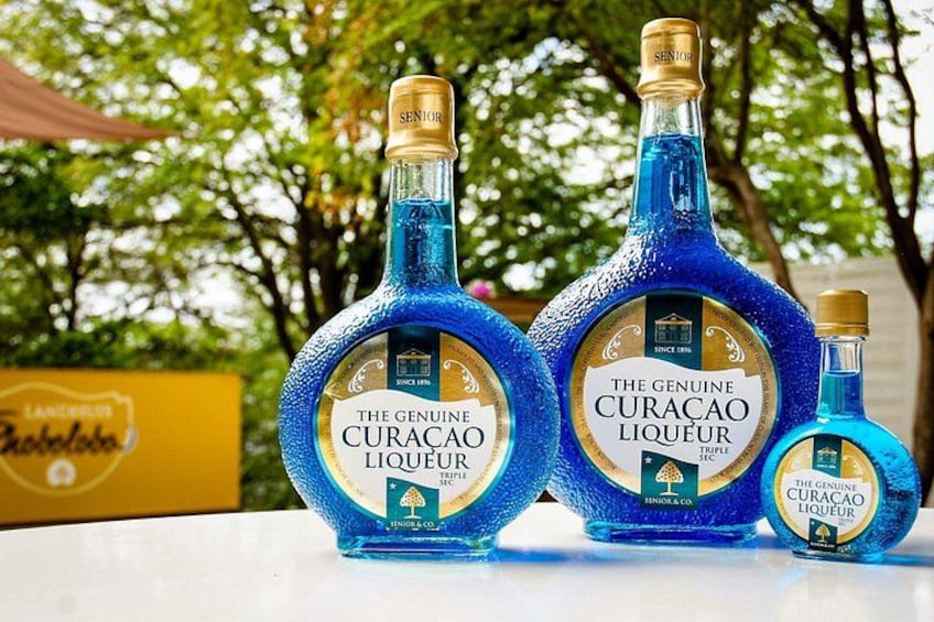 Senior Genuine Blue Curaçao 1