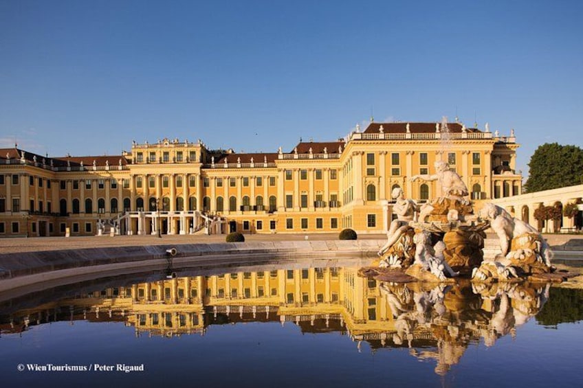 Vienna: Skip the Line Schönbrunn Palace and Gardens Guided Tour 2