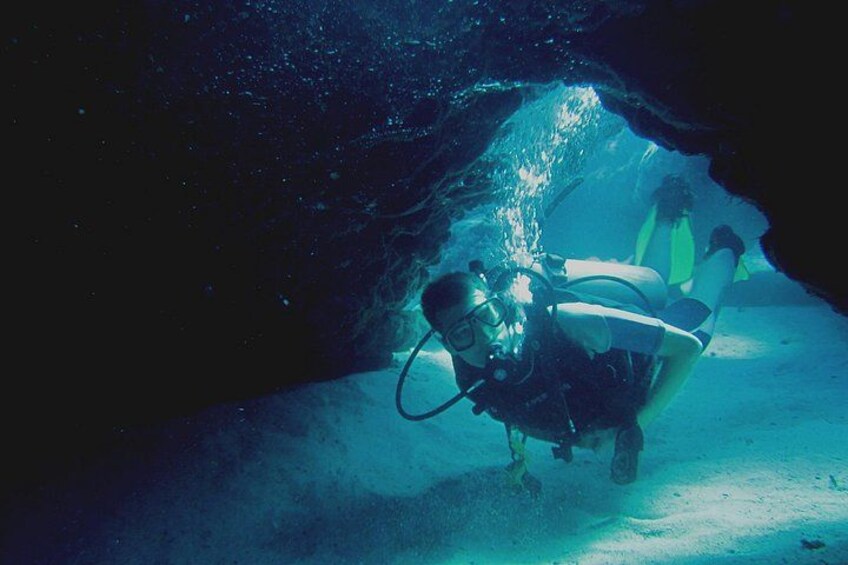 Dive site : Cave 5