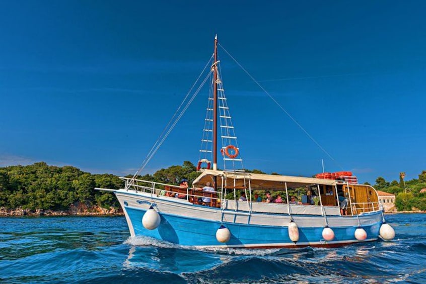 Full-Day Elaphite Islands Cruise from Dubrovnik with Lunch 2
