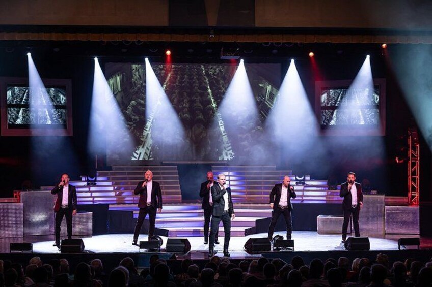 SIX paying tribute to Veterans! 2