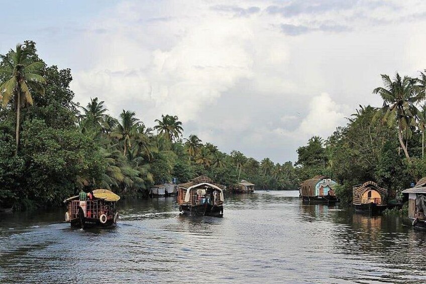Houseboat Cruise in Bekal from Mangalore 3