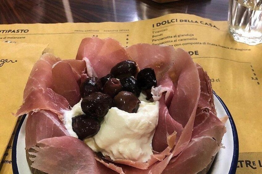 Milan: Sunset Navigli Food & Drinks Tour by Do Eat Better 2
